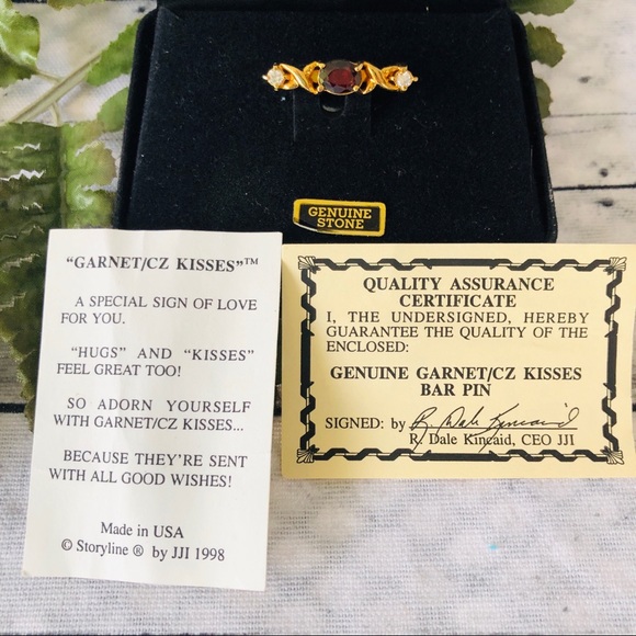 Garnet/C Z Kisses Bar Pin - Picture 5 of 8